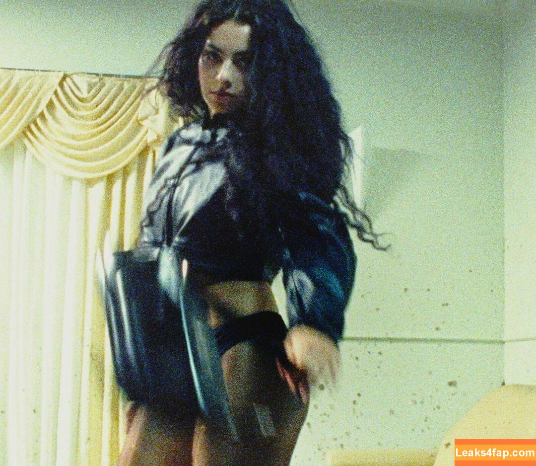 Charli XCX / charli_xcx / charlignarly / charlixcx / https: leaked photo photo #1878