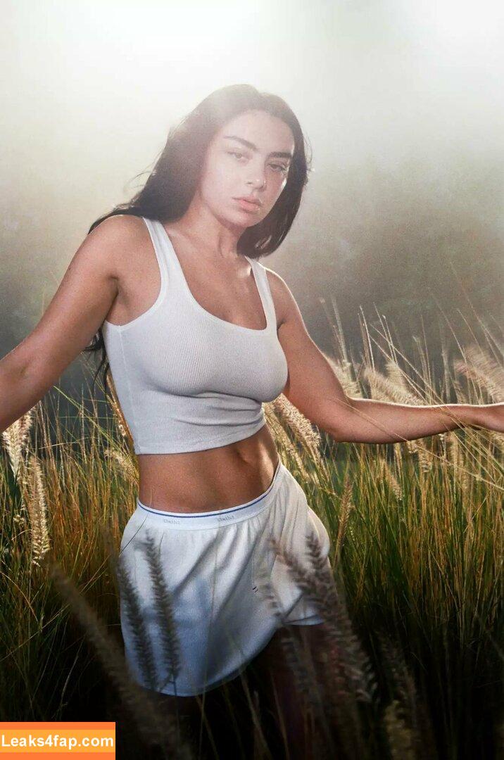 Charli XCX / charli_xcx / charlignarly / charlixcx / https: leaked photo photo #1887
