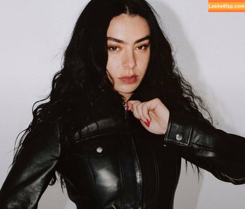 Charli XCX / charli_xcx / charlignarly / charlixcx / https: leaked photo photo #1916