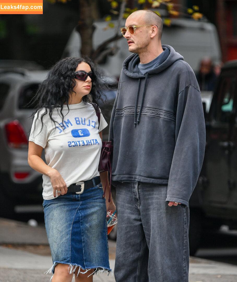 Charli XCX / charli_xcx / charlignarly / charlixcx / https: leaked photo photo #1926