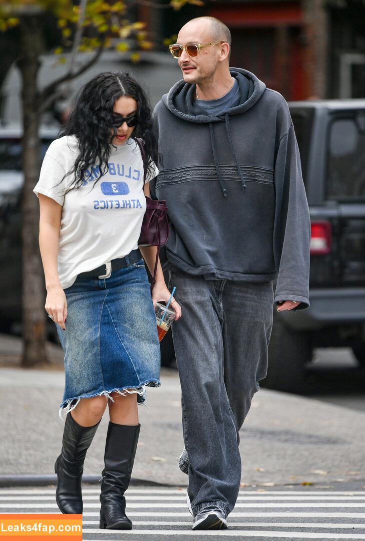 Charli XCX / charli_xcx / charlignarly / charlixcx / https: leaked photo photo #1927