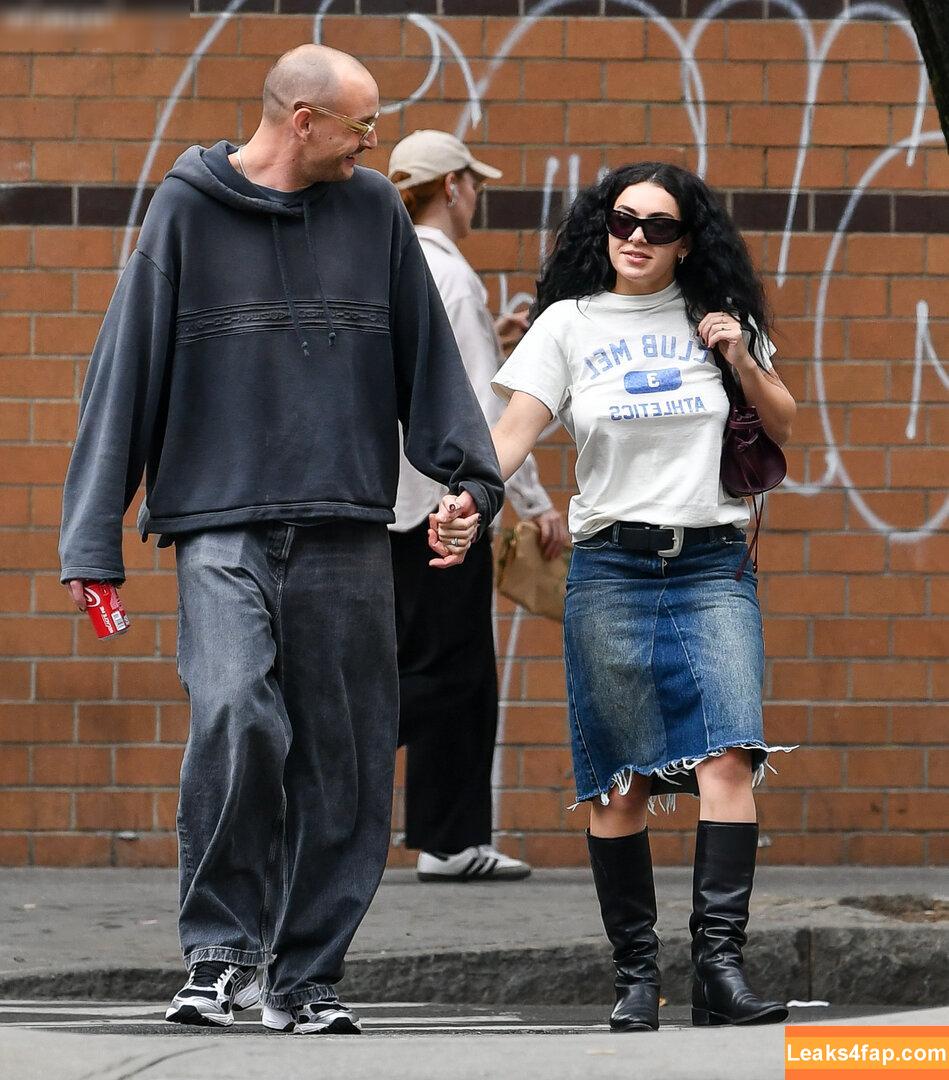 Charli XCX / charli_xcx / charlignarly / charlixcx / https: leaked photo photo #1928