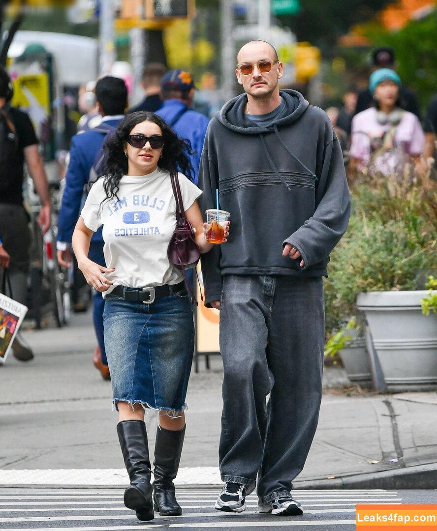 Charli XCX / charli_xcx / charlignarly / charlixcx / https: leaked photo photo #1932