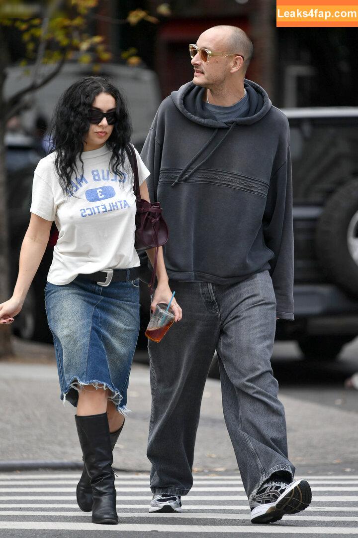 Charli XCX / charli_xcx / charlignarly / charlixcx / https: leaked photo photo #1933
