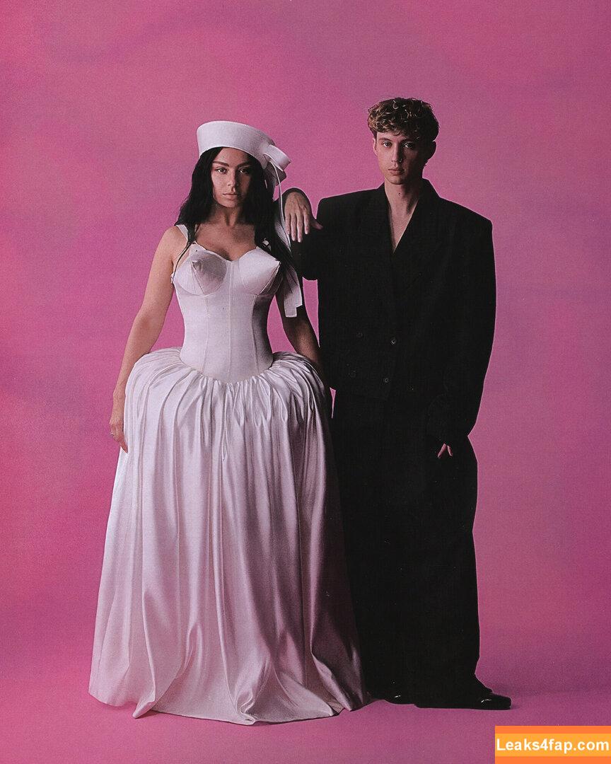 Charli XCX / charli_xcx / charlignarly leaked photo photo #1942