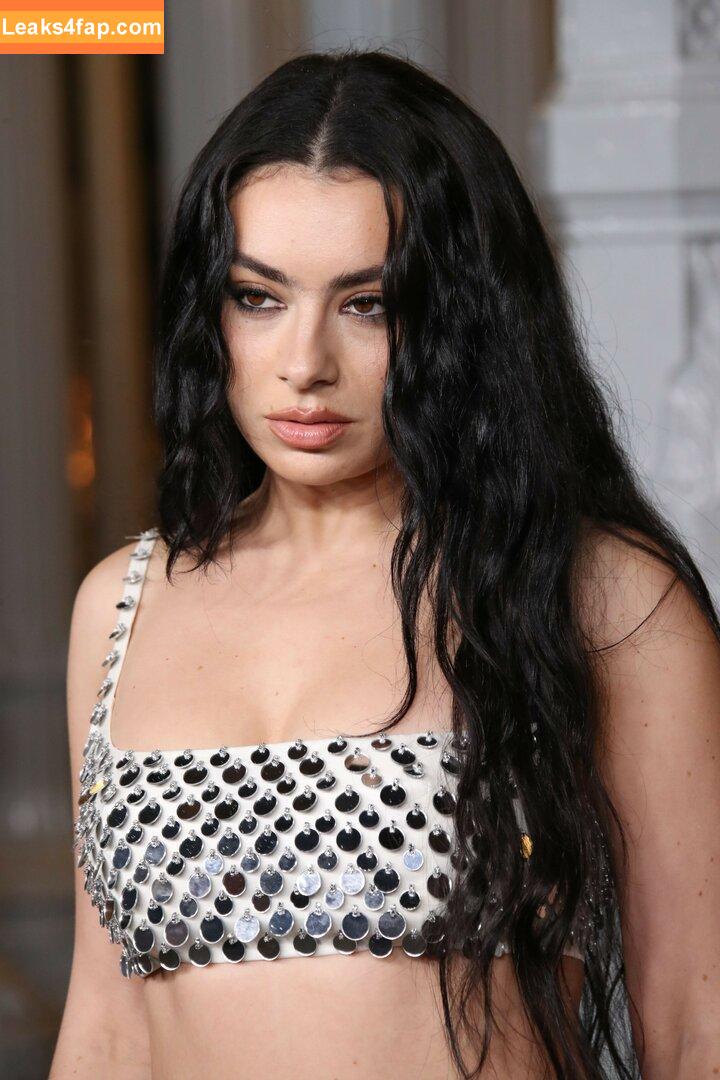 Charli XCX / charli_xcx / charlignarly leaked photo photo #2101