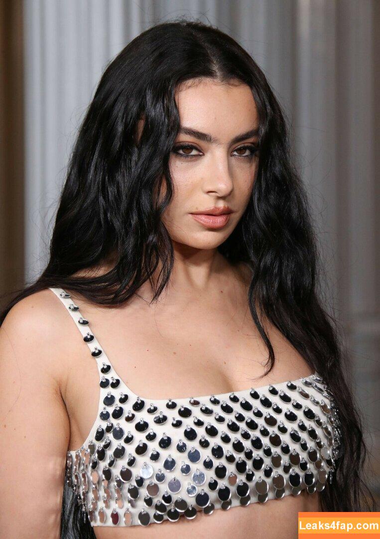 Charli XCX / charli_xcx / charlignarly leaked photo photo #2105