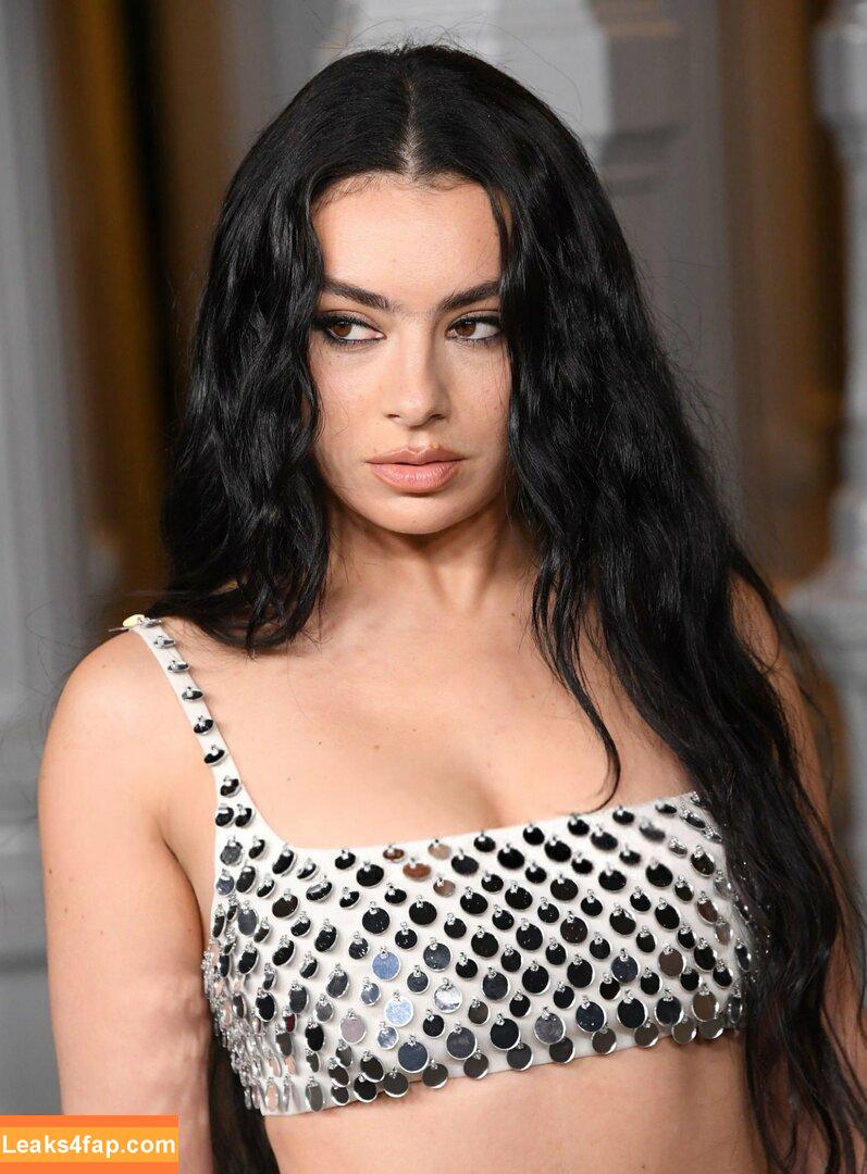 Charli XCX / charli_xcx / charlignarly leaked photo photo #2108