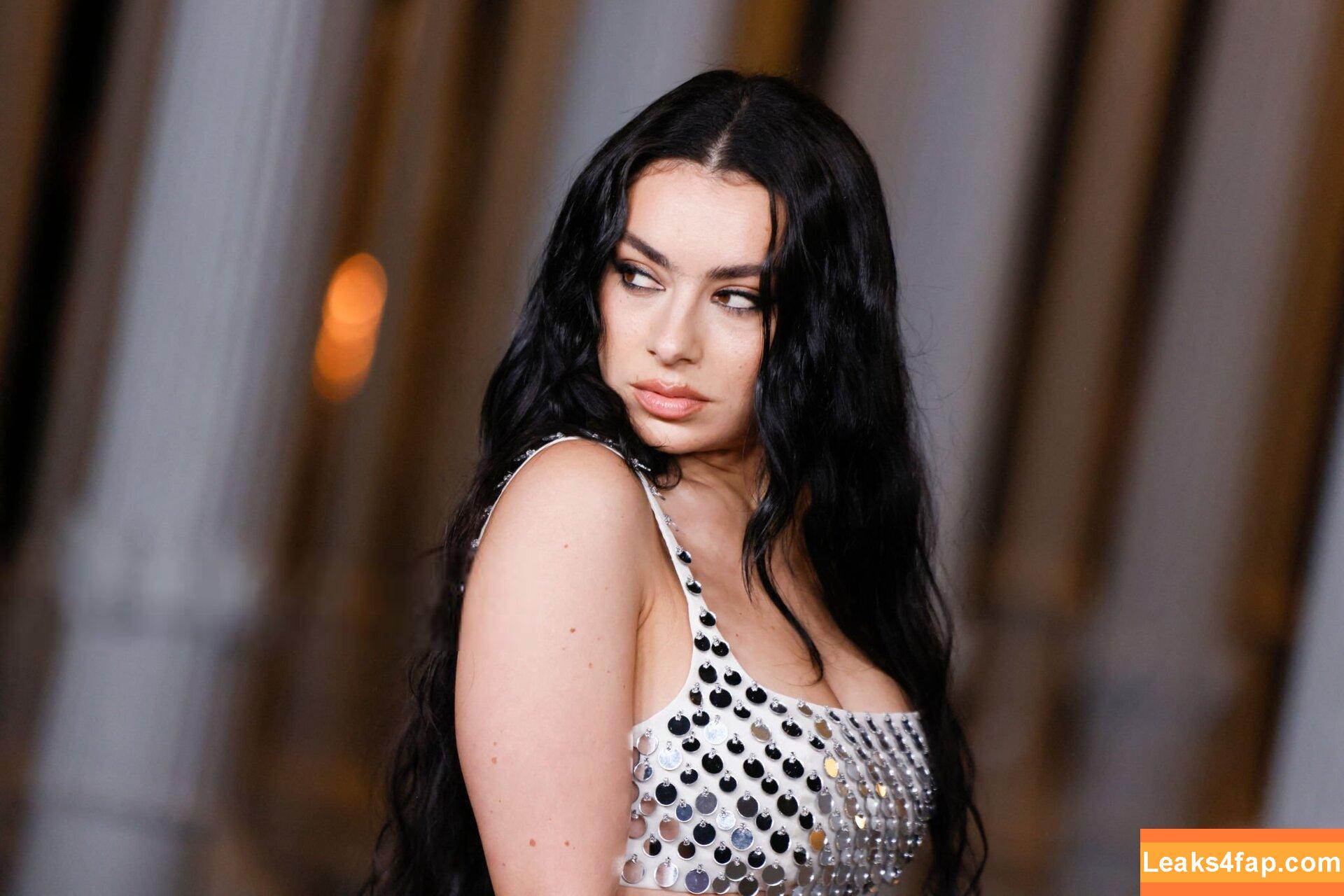 Charli XCX / charli_xcx / charlignarly leaked photo photo #2148