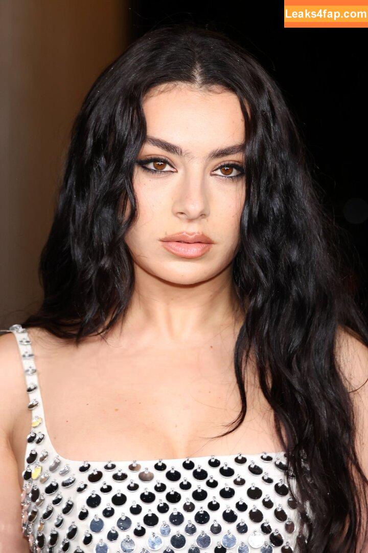 Charli XCX / charli_xcx / charlignarly leaked photo photo #2155