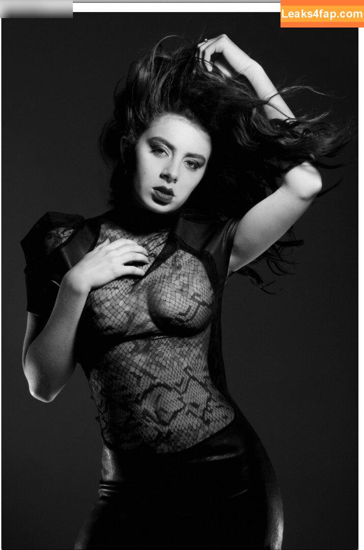 Charli XCX / charli_xcx / charlignarly leaked photo photo #2195