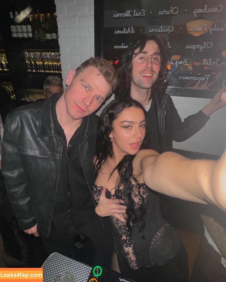 Charli XCX / charli_xcx / charlignarly leaked photo photo #2273