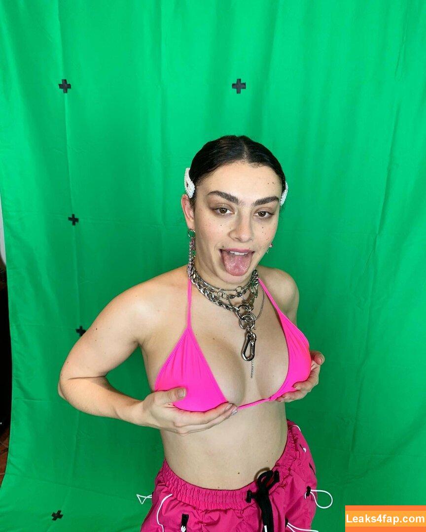 Charli XCX / charli_xcx / charlignarly leaked photo photo #2460