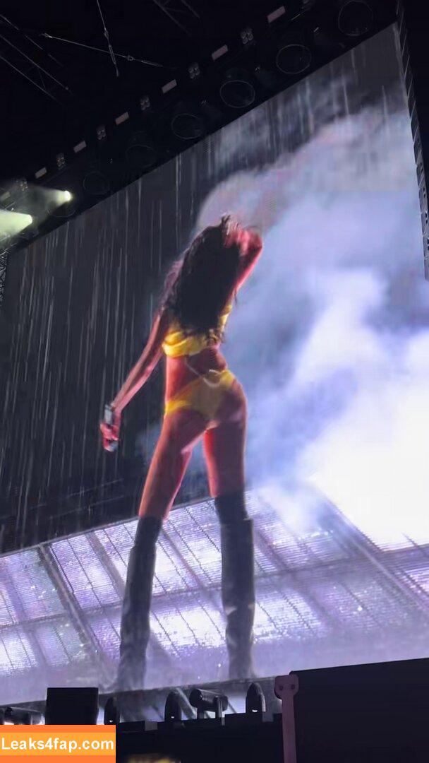 Charli XCX / charli_xcx / charlignarly leaked photo photo #2819