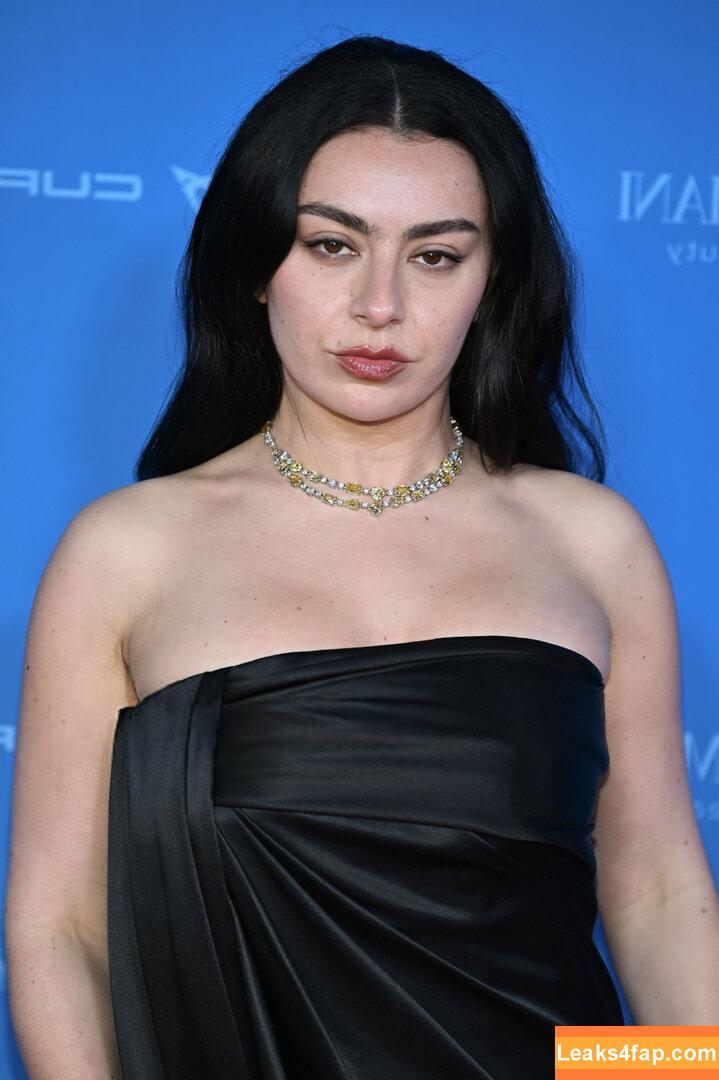 Charli XCX / charli_xcx / charlignarly / charlixcx / https: leaked photo photo #2954