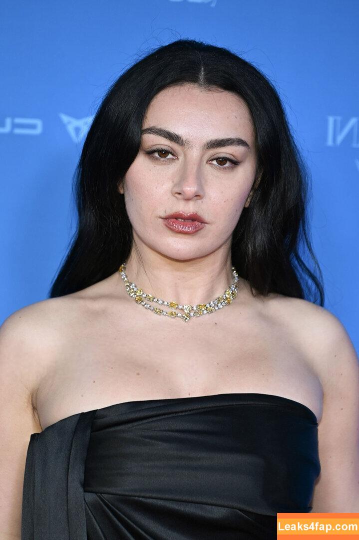 Charli XCX / charli_xcx / charlignarly / charlixcx / https: leaked photo photo #2955
