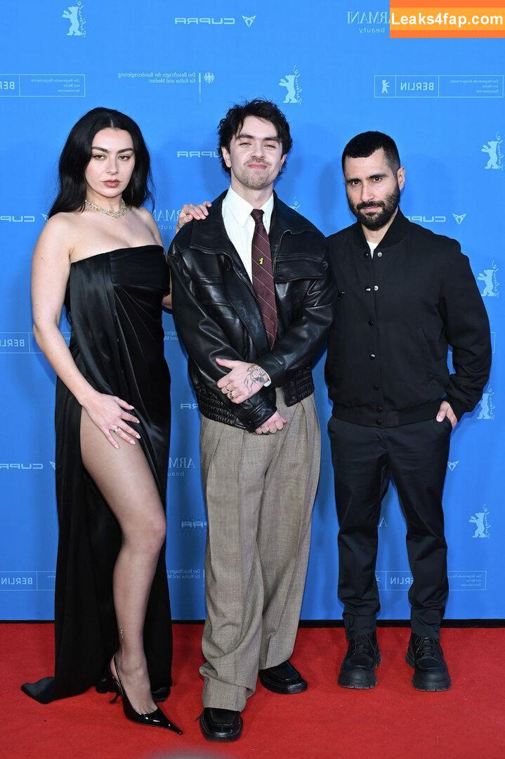 Charli XCX / charli_xcx / charlignarly / charlixcx / https: leaked photo photo #2965