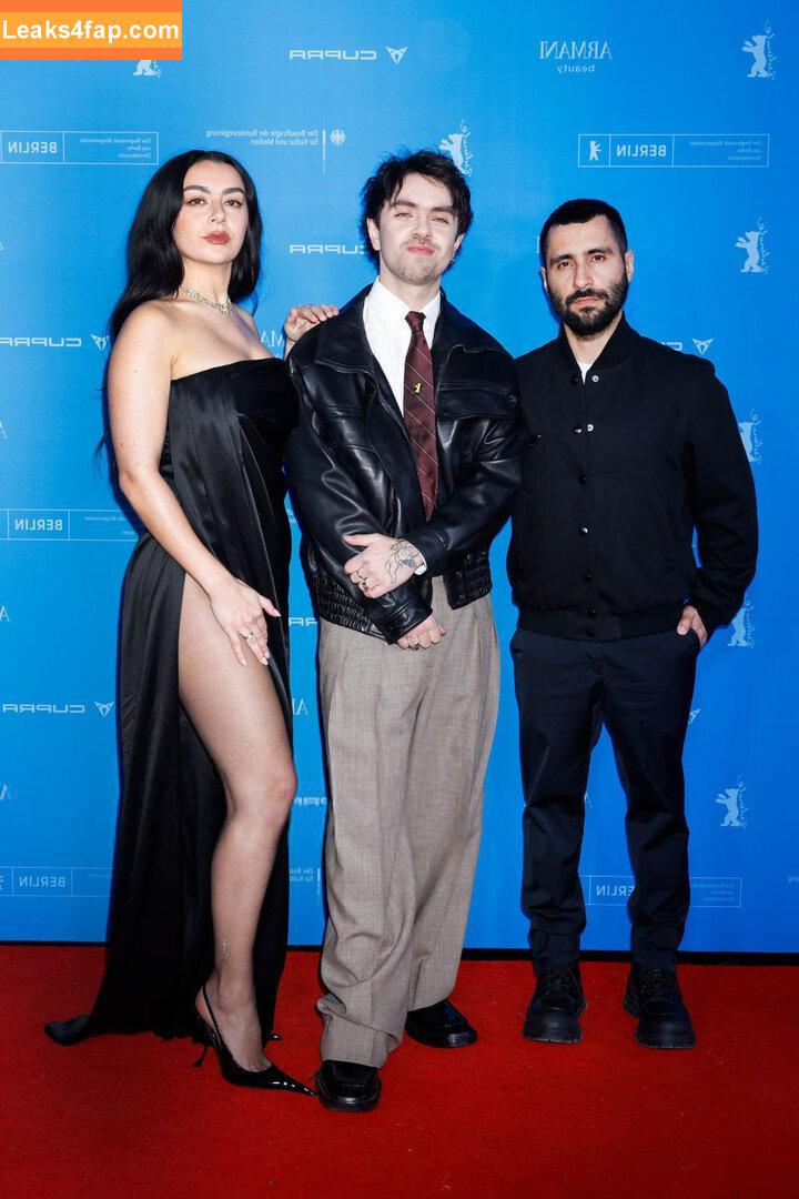 Charli XCX / charli_xcx / charlignarly / charlixcx / https: leaked photo photo #2966