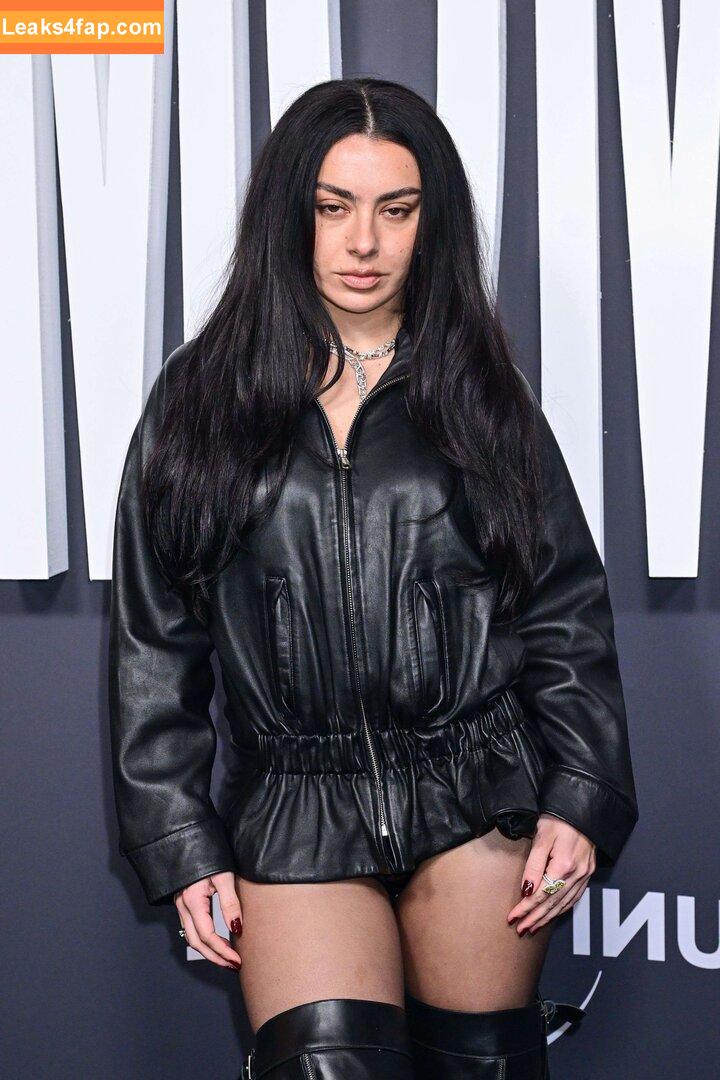Charli XCX / charli_xcx / charlignarly / charlixcx / https: leaked photo photo #2975