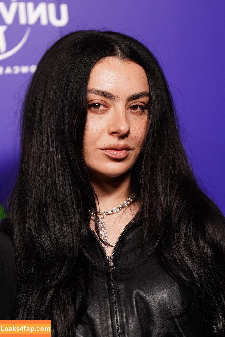 Charli XCX / charli_xcx / charlignarly / charlixcx / https: слитое фото фото #2985