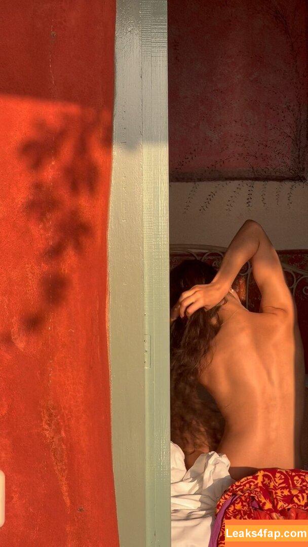 Charlie Danger / Les Revues du Monde / charlie__danger / littlemisshappy / revuesdumonde слитое фото фото #0173