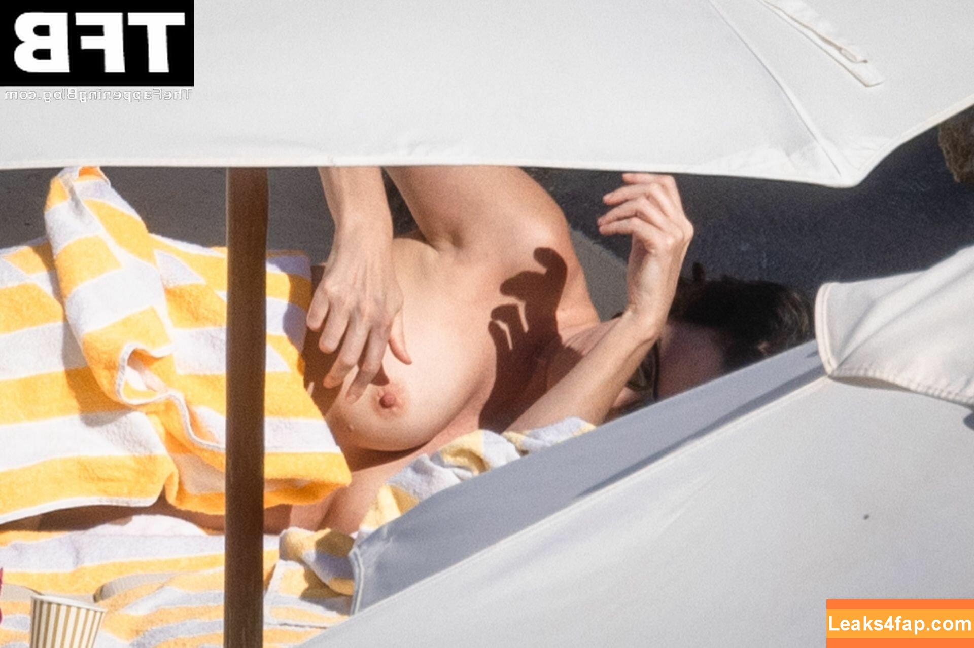 Charlize Theron / CharlizeAfrica слитое фото фото #0137