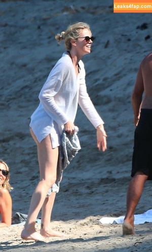 Charlize Theron photo #0045