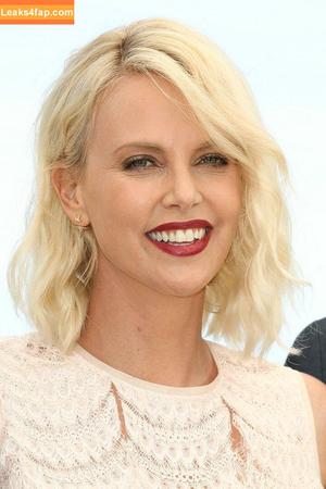 Charlize Theron photo #0082