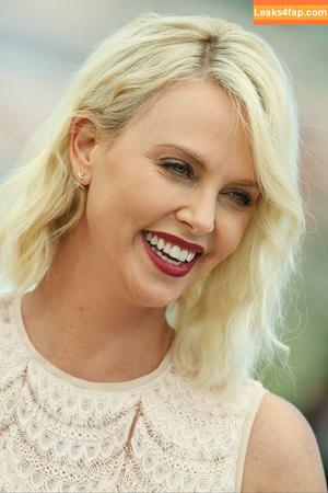Charlize Theron photo #0117