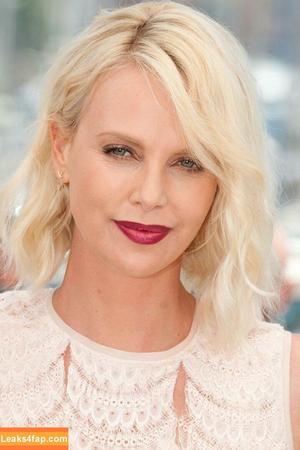 Charlize Theron photo #0122