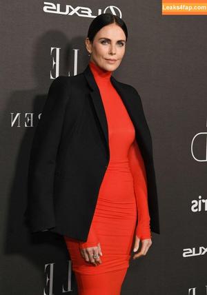 Charlize Theron photo #0124