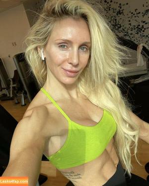 Charlotte Flair фото #0053