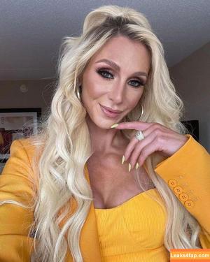 Charlotte Flair фото #0055