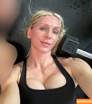 Charlotte Flair photo #0100