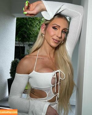 Charlotte Flair photo #0256