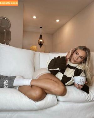 Charlotte Flair photo #0280