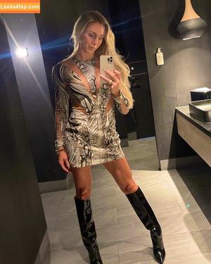 Charlotte Flair photo #0328