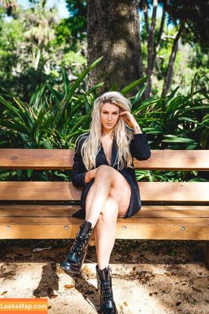 Charlotte Flair photo #0781