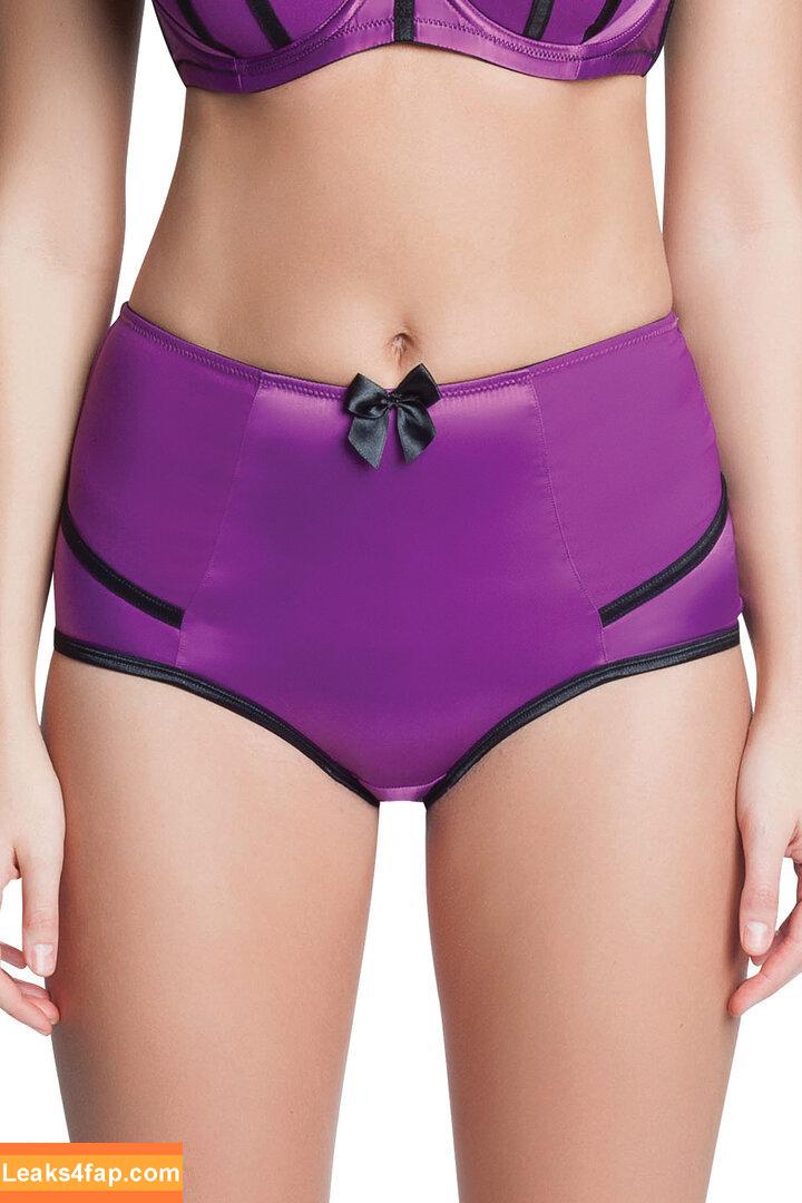 Charlotte L /  leaked photo photo #0010