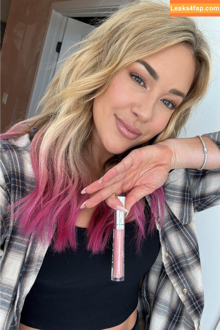 Charlotte L /  leaked photo photo #0019