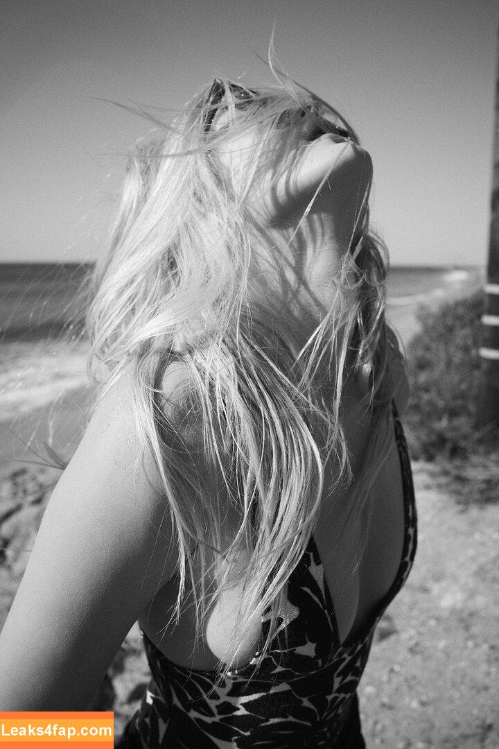 Charlotte Lawrence / charlotteslawrence слитое фото фото #0354