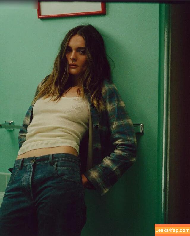 Charlotte Lawrence / charlotteslawrence слитое фото фото #0380