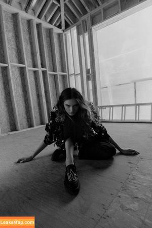 Charlotte Lawrence фото #0218