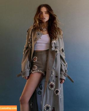 Charlotte Lawrence фото #0225