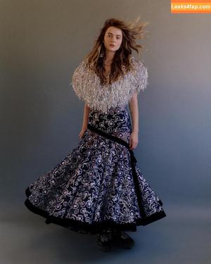 Charlotte Lawrence фото #0230