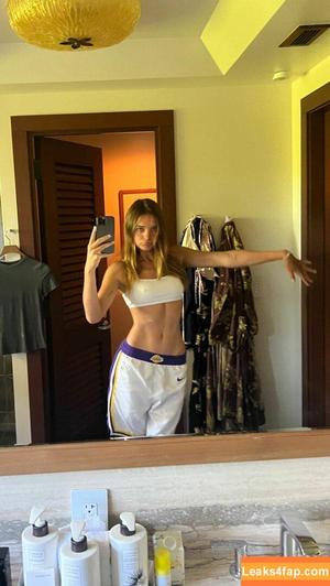 Charlotte Lawrence фото #0240