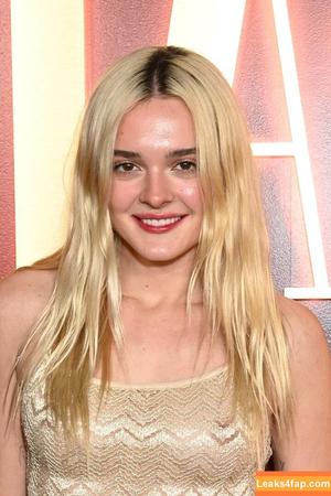 Charlotte Lawrence фото #0317