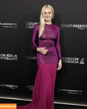 Charlotte Lawrence фото #0331