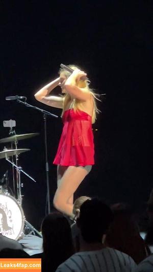 Charlotte Lawrence фото #0365