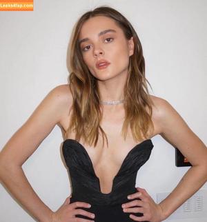 Charlotte Lawrence фото #0390